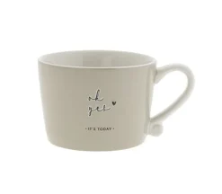 Tas Oh yes it's today 8,5 x 7 x 6 cm
