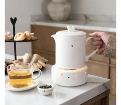 Theepot Wit met klein zwart hartje